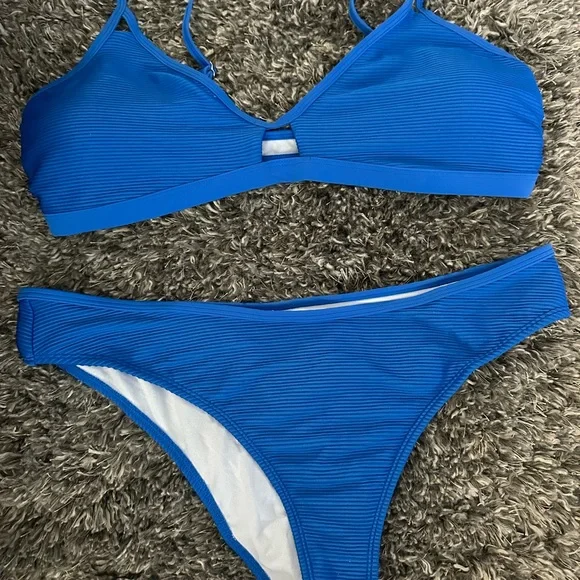 Cupshe Blue Women's Swimwear Bikini Set - Picture 7 of 8